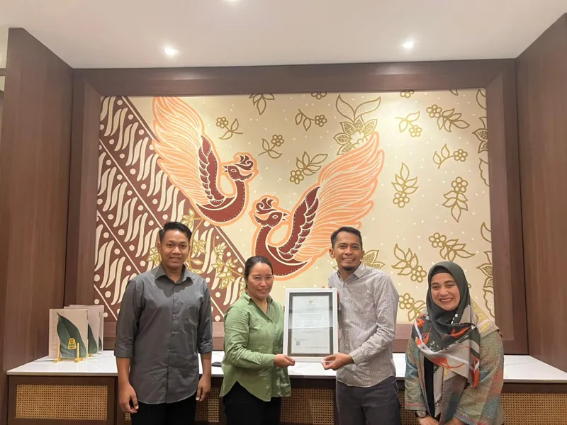 Penyerahan Sertifikat Perizinan